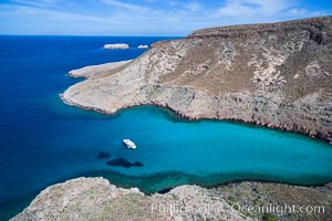 Boat Ambar in Ensenada el Embudo, Aerial Photo, Isla Partida, Sea of Cortez