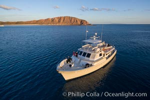 Boat Ambar III near Isla San Francisquito, Sea of Cortez