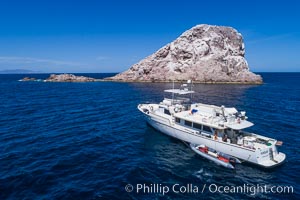 Boat Ambar at Isla Las Animas, aerial photo, Sea of Cortez