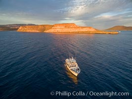 Boat Ambar, Punta Prieta and San Gabriel Bay, Aerial Photo, Sunset. Isla Espiritu Santo, Baja California, Mexico, natural history stock photograph, photo id 32474
