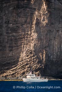 Boat Horizon at Isla Auera, Guadalupe Island, Mexico, Guadalupe Island (Isla Guadalupe)