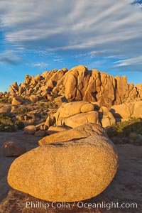 Jumbo Rocks, boulders, Joshua Tree National Park.