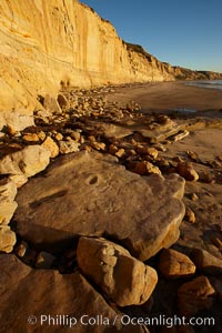 Boulders and sandstone cliffs, Torrey Pines State Beach, Torrey Pines State Reserve, San Diego, California