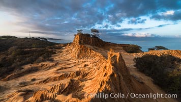 Clearing storm clouds over Broken Hill, overlooking La Jolla and the Pacific Ocean, Torrey Pines State Reserve