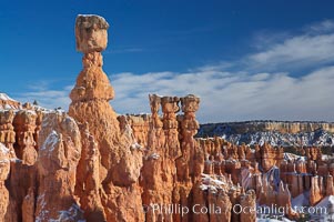 Bryce Canyon hoodoos line all sides of the Bryce Amphitheatre, Bryce Canyon National Park, Utah