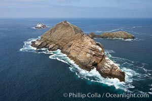 Middle Coronado Island, viewed from the south, Coronado Islands (Islas Coronado)