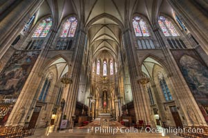 Eglise, interior, Paris, France