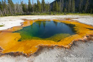 Emerald Pool, Black Sand Basin, Yellowstone National Park, Wyoming