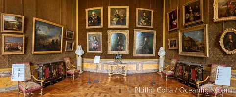 Gallery in the Chateau de Versailles, Paris