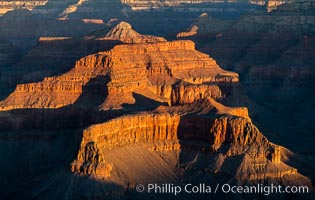 Grand Canyon at sunrise, viewed from Hopi Point on the south rim of Grand Canyon National Park