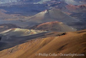 Haleakala volcano crater. Maui, Hawaii, USA, natural history stock photograph, photo id 05594