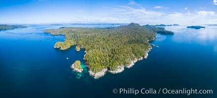 Hurst Island and Gods Pocket Provincial Park, aerial photo, Vancouver Island, British Columbia, Canada