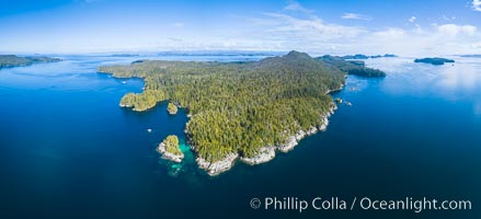 Hurst Island and Gods Pocket Provincial Park, aerial photo, Vancouver Island, British Columbia, Canada