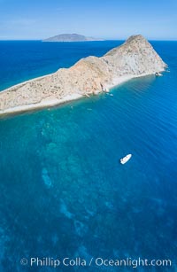 Isla San Diego and Coral Reef, reef extends from Isla San Diego to Isla San Jose,  aerial photo, Sea of Cortez, Baja California