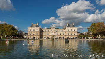 Jardin du Luxembourg.  The Jardin du Luxembourg, or the Luxembourg Gardens, is the second largest public park in Paris located in the 6th arrondissement of Paris, France. The park is the garden of the French Senate, which is itself housed in the Luxembourg Palace.