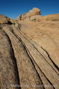 Joints and bolders in the rock formations of Joshua Tree National Park