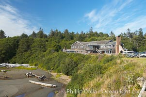 Kalaloch Lodge sits atop bluffs overlooking the Kalaloch River and Pacific Ocean.