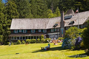 Lake Quinalt Lodge.