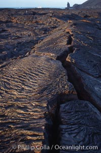 Lava crevice, Sullivan Bay, James Island