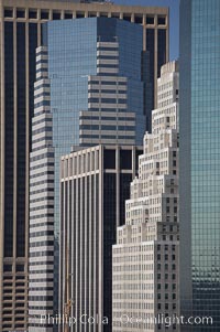 Lower Manhattan skyline viewed from the Brooklyn Bridge, New York City