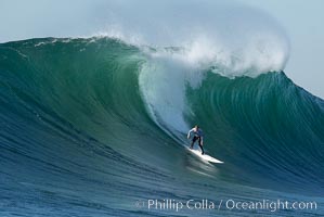 Evan Slater, final round, Mavericks surf contest (fifth place), February 7, 2006, Half Moon Bay, California