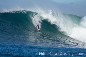 Anthony Tashnick (2005 Mavericks champion), heat two, Mavericks surf contest, February 7, 2006, Half Moon Bay, California