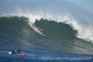 Russell Smith, heat one, Mavericks surf contest, February 7, 2006, Half Moon Bay, California