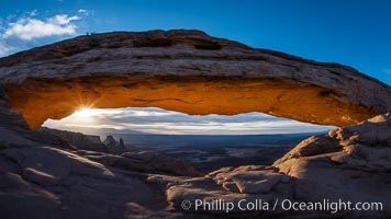 Mesa Arch Sunrise, Canyonlands National Park, Utah
