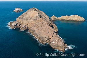 Middle Coronado Island, Mexico, looking north with San Diego and Point Loma in the distance, aerial photograph, Coronado Islands (Islas Coronado)