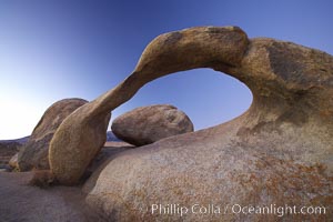 Moebius Arch, a natural rock arch found amid the spectacular granite and metamorphose stone formations of the Alabama Hills, near the eastern Sierra town of Lone Pine, Alabama Hills Recreational Area