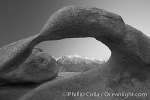 Moebius Arch, a natural rock arch found amid the spectacular granite and metamorphose stone formations of the Alabama Hills, near the eastern Sierra town of Lone Pine, Alabama Hills Recreational Area