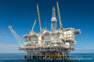 Oil Rig Eureka, 8.5 miles off Long Beach, California, lies in 720' of water