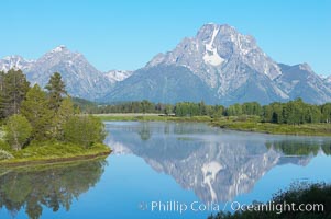 Mount Moran rises above the Snake River at Oxbow Bend, Grand Teton National Park, Wyoming