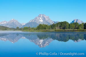 Mount Moran rises above the Snake River at Oxbow Bend, Grand Teton National Park, Wyoming