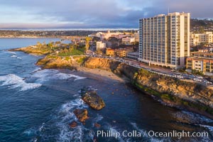 Point La Jolla and Scripps Park and Coast Boulevard, aerial photo, sunset