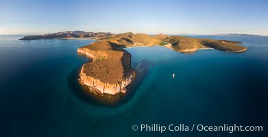 Punta Colorada and San Gabriel Bay, aerial photo, Isla Espiritu Santo, Sea of Cortez, Mexico