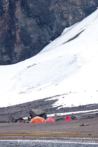 Research tents and encampment, Livingston Island