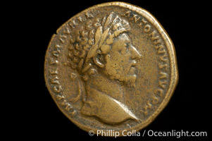 Roman emperor Marcus Aurelius (161-180 A.D.), depicted on ancient Roman coin (bronze, denom/type: Sestertius) (AE Sestertius. Obverse: IMP C, AES M AVREL ANTONINVS AVG PM. Reverse: CONCORD AVGVSTOR TR P XVI COS III SC.)