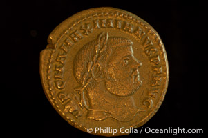 Roman emperor Maximianus (286-305 A.D.), depicted on ancient Roman coin (bronze, denom/type: Follis) (Follis, Sear 3631 wfc; VF.)