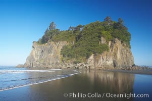 Ruby Beach and its famous seastack, early morning, Olympic National Park, Washington