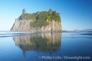 Ruby Beach and its famous seastack, early morning, Olympic National Park, Washington