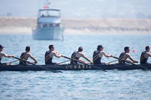 UC Davis prepares for the final of the men's JV finals, 2007 San Diego Crew Classic, Mission Bay