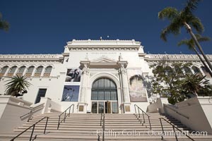 The San Diego Museum of Natural History, Balboa Park, San Diego.  The San Diego Natural History Museum is the place to find dinosaur bones and get a close up look at insects, birds and organic matter that make our outside world so interesting. Renovated in 2001, a new wing has doubled the museums original 65,000 square feet of floor space to about 150,000 square feet