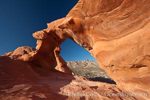 Natural arch formed in sandstone, Valley of Fire State Park