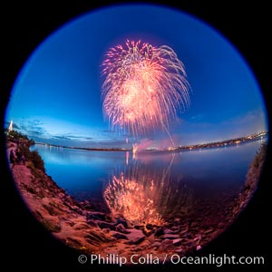 Sea World Fireworks San Diego Mission Bay. Sea World shows evening fireworks over Mission Bay