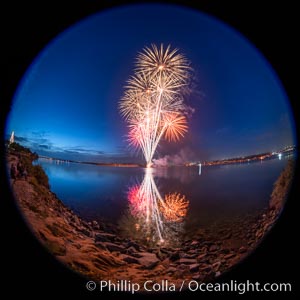 Sea World Fireworks San Diego Mission Bay. Sea World shows evening fireworks over Mission Bay