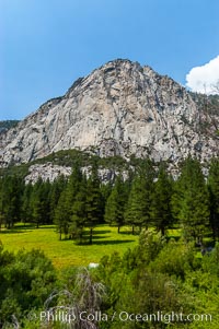 North Dome towers above the South Fork of the Kings River as it flows through Kings Canyon National Park, in the southeastern Sierra mountain range. Late summer, Sequoia Kings Canyon National Park, California