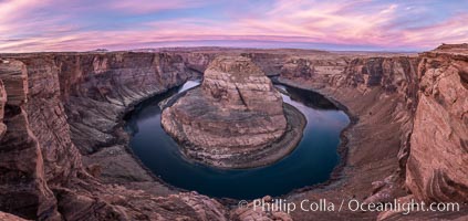 Spectacular Horseshoe Bend sunrise. The Colorado River makes a 180-degree turn at Horseshoe Bend. Here the river has eroded the Navajo sandstone for eons, digging a canyon 1100-feet deep, Page, Arizona