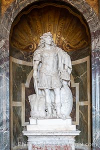 Statue, Chateau de Versailles, Paris