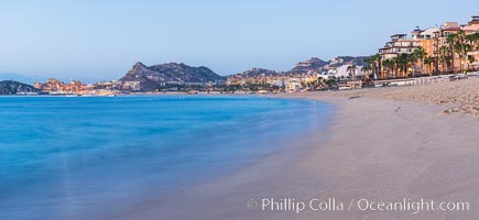 Sunrise on Medano Beach, on the coast of Cabo San Lucas, Mexico